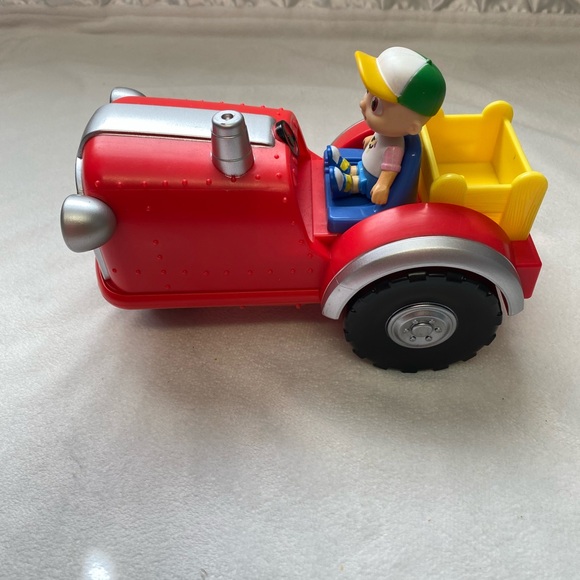 CoComelon Official Musical Tractor w/Sounds & Exclusive 3-inch Farm JJ Toy, - Picture 5 of 7